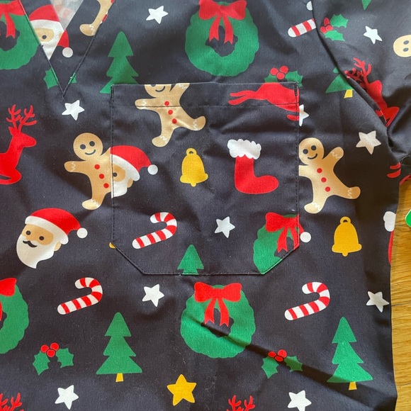 🎄🎅🏻NWT Tipsy Elves Christmas Print short sleeve Scrub Top -Size M - Picture 4 of 10